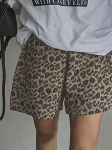DAZY 女式弹力腰直筒豹纹短裤，适合所有季节秋季 - 卡其色 - 查看 2
