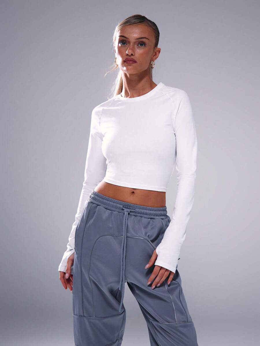 Musera Sport 长袖短款运动T恤，适合板式网球、网球、匹克球和健身房运动。 - 白色 - 查看 1