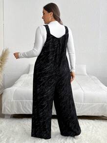 SHEIN Privé Plus Size Casual Collegiate Tie-Dye Ombre Textured Fabric Suspender Pants With Pleated Waist, Pockets And Wide Legs, Retro Collegiate Style - Black and White - View 3