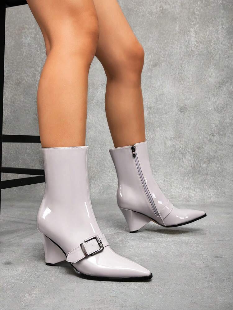 CUCCOO SZL Botas a media pantorrilla de alta calidad con botones decorativos, de punta afilada, tacón único, sexy y elegantes, versátiles para las cuatro estaciones, de moda, para mujer, con vibra navideña y de año nuevo, para otoño e invierno