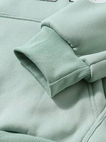 Manfinity Campus Court 男士休闲字母和数字印花连帽衫，秋冬季长袖连帽衫，适合朋友、丈夫、男朋友的礼物 - 綠色 - 查看 5