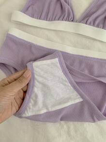 SHEIN 2pcs Teen Girls Casual V-Neck Colorblock Shoulder Strap Racerback Bra Set With Soft Triangle Underwear Panties - Mauve Purple - View 3
