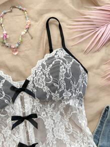 Soleia 女士节日针织蕾丝前镂空开衩上衣，双色精致蝴蝶结装饰，荷叶边领口和下摆，细肩带背心。性感浪漫派对装 - 黑與白 - 查看 5