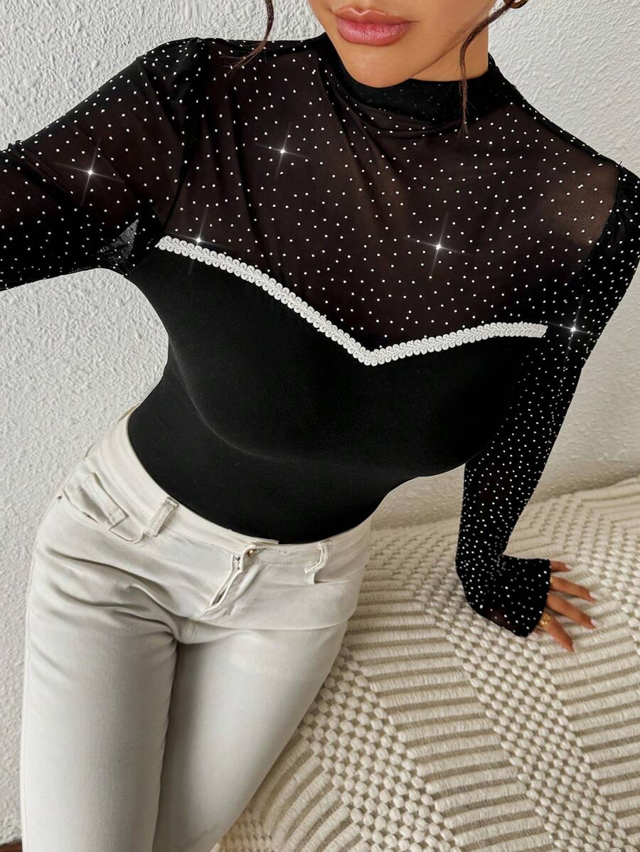 SHEIN Clasi 女士秋季时尚水钻和网眼拼接修身 T 恤图案 T 恤女式上衣 - 黑色 - 查看 1