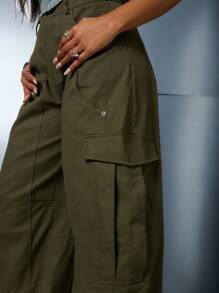 SUMWON WOMEN Skater Fit Wide Leg Cargo Pants - Army Green - View 4