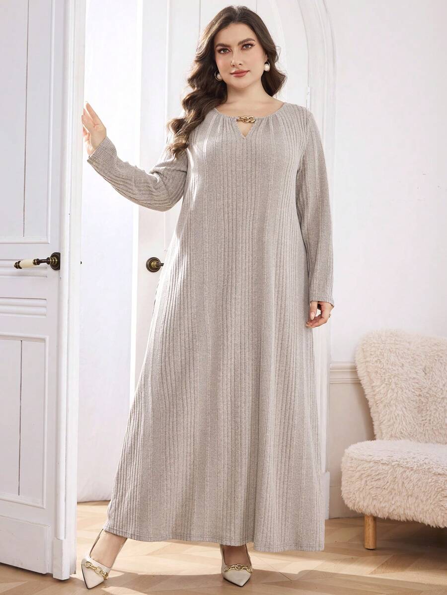 Mulvari 大码罗纹圆领链条装饰 A 字长袖休闲连衣裙，适合春秋季节，休闲朴素 T 恤长裙，适合日常休闲 - 杏色 - 查看 1