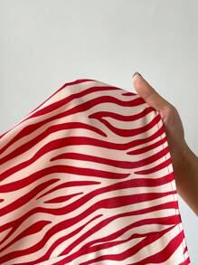 SHEIN Privé 大码优雅通勤工作服连衣裙，斑马纹，交叉V领，腰带，羊腿袖，适合音乐节 - 彩色 - 查看 7