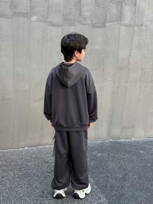 Tween Boy 休闲韩版宽松拼布口袋字母印花连帽衫和松紧腰裤套装，适合秋季、春季、冬季，适合户外玩耍、学校、街头风格、派对和休闲 - 深灰色 - 查看 2