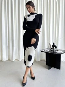 SHEIN Privé 全新优雅时尚保暖立领修身长袖撞色大花图案毛衣裙针织裙内衣 - 黑色 - 查看 2