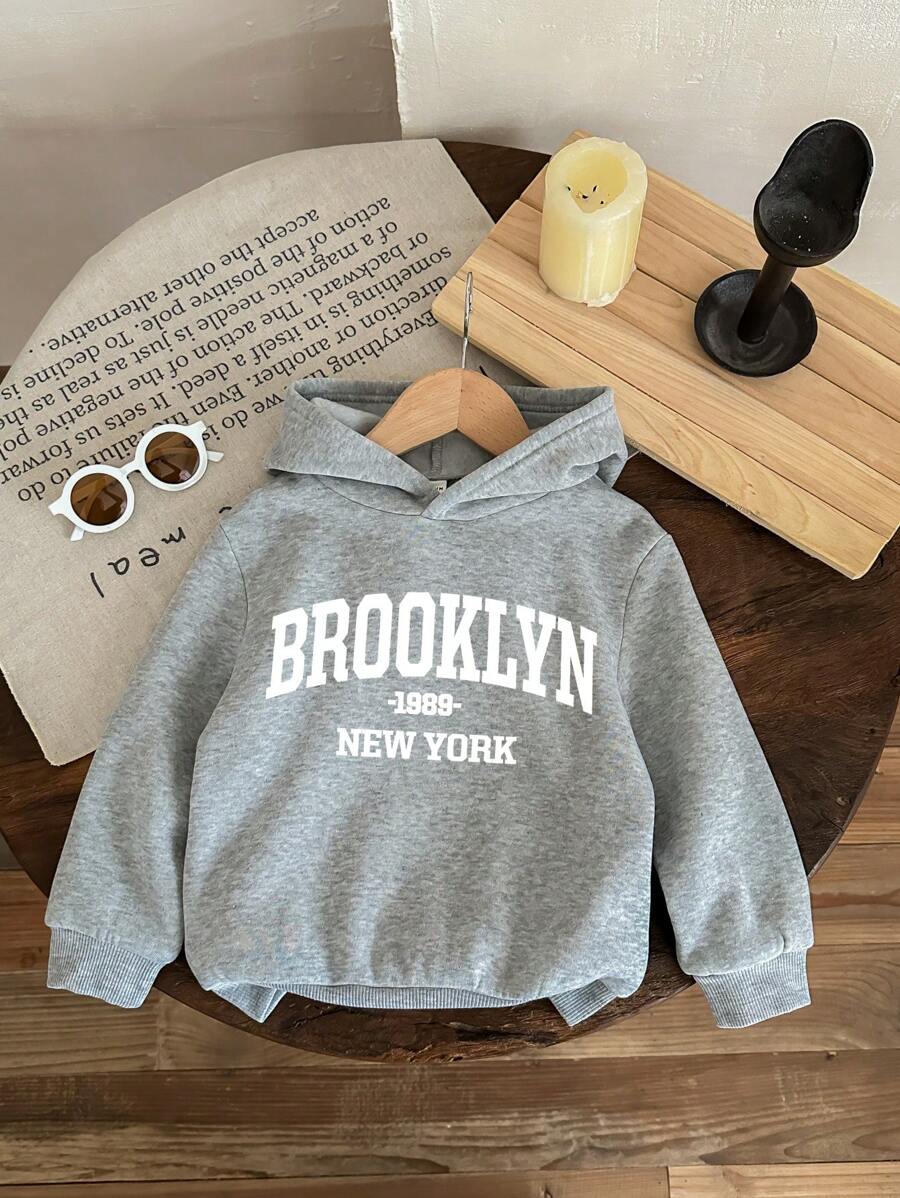 SHEIN ModeFlare Wear 年轻男童休闲日常舒适厚针织长袖运动衫，适合秋冬季 - 淺灰色 - 查看 1