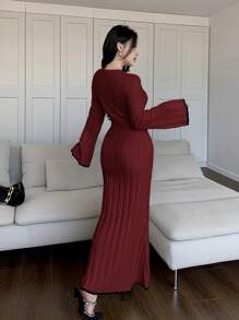 Seusyu Women Solid Color Round Neck Long Sleeve Minimalist Style Long Knitted Sweater Dress - Burgundy - View 3