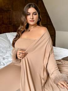 SHEIN Privé 2 件大码女式套装：优雅纯色修身抹胸连衣裙和超长拼接蓬松袖口宽松开衫，不含腰带 - 卡其色 - 查看 3