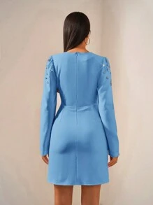 EURMUSE 优质闪闪发光的水晶装饰肩部 A 字形圆领长袖商务派对精致迷你连衣裙