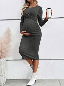 SHEIN Vestido corto casual de punto con cuello redondo y manga larga con detalle de torsión para maternidad