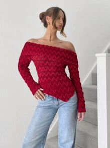 SHEIN Essnce Holiday Christmas Tshirt Burgundy Red One-Shoulder Plush Multi-Layered Knitted Long-Sleeved Asymmetric T-Shirt Women's Wavy Striped Jacquard Off-Shoulder Long-Sleeved Asymmetric Hem Fitted Fashionable T-Shirt - Red - View 6