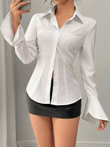 Rafferiza 女士休闲优雅日常白色条纹纽扣衬衫，贴身腰部喇叭袖设计，适合秋冬季