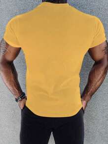 SHEIN Fitness Camiseta de manga corta casual y versátil de cuello redondo con estampado de letra y gráfico, estilo novio, para hombre