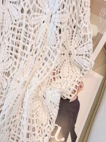 SHEIN LUNE Áo len nữ cỡ lớn, kiểu dáng thường ngày, họa tiết hoa, cổ tròn, thích hợp cho kỳ nghỉ, mùa thu đông. - trắng - Xem 5