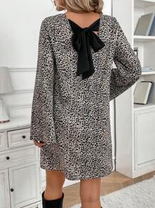 SHEIN Frenchy 女士豹纹打结圆领休闲长袖迷你连衣裙 - 彩色 - 查看 1