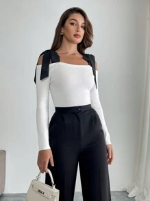 SHEIN Privé 女士新款优雅派对肩部蝴蝶结吊带毛衣，撞色设计时尚套头衫，圣诞服装，聚会，秋冬 - 黑與白 - 查看 3
