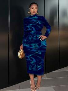 Slaydiva Casual Minimalist Plus Size Wavy Pattern Round Neck Fitted Long Dress With Long Sleeves Autumn And Winter Chic Dress