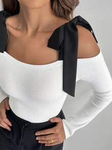 SHEIN Privé 女士新款优雅派对肩部蝴蝶结吊带毛衣，撞色设计时尚套头衫，圣诞服装，聚会，秋冬 - 黑與白 - 查看 2