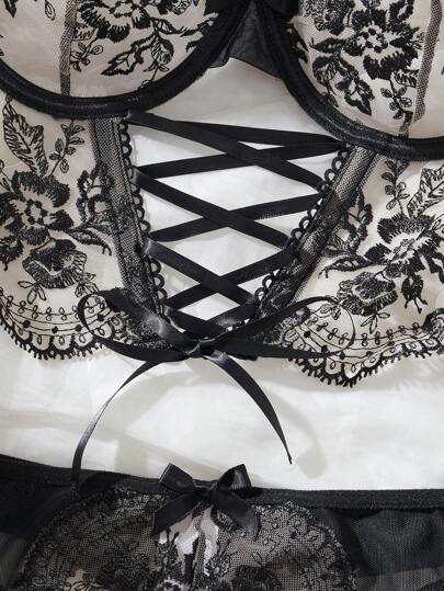 Myrelith Women Mesh Contrast Minimalist Verleidelijke See Through Geborduurde Outfit view 4