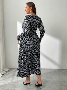 SHEIN Privé Plus Size Women Leopard Print Long Dress - Grey - View 2