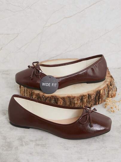 SHUZIA 真正的宽版 D'Orsay 棕色帆布平底鞋，配有踝带、波西米亚风刺绣和额外加垫鞋垫，让您全天舒适 - 双 C 风格夏季必备品