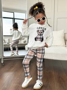 SHEIN Leap Crew 2 件套少女针织纯色毛绒熊图案套头衫和格子裤套装 - 彩色 - 查看 4