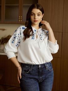 Elaquor 加大花卉印花荷叶边系带领褶皱袖口衬衫，夏季 - 藍白色 - 查看 6