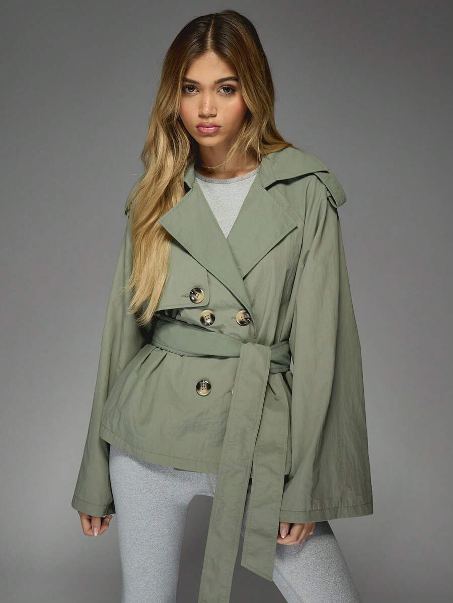 MISSGUIDED Skrócony dwurzędowy płaszcz typu trencz z szerokimi klapami, odzież wierzchnia, jesień, zima, lekka kurtka, krótka, strukturalna, wiosenna, modna, z paskiem, odzież robocza