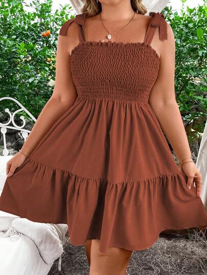 SHEIN LUNE Vestido de talla grande informal de estilo bohemio de un solo color con tirantes anudados, para vacaciones, para el verano