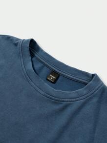 Manfinity EMRG Men's Casual Slogan Print Round Neck Short Sleeve T-Shirt