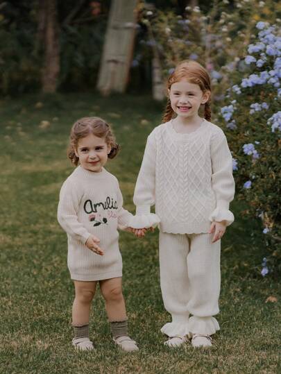 SHEIN Conjunto de suéter para niña, de moda casual con textura única en color marfil sólido con borde de volantes, para otoño/invierno