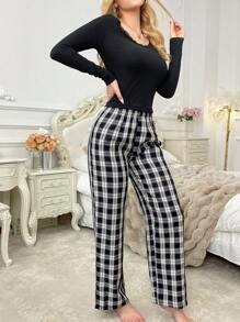 SHEIN Bộ đồ ngủ áo dài tay trơn màu và quần in họa tiết kẻ caro cho nữ, trang phục thu đông - Đen và trắng - Xem 3