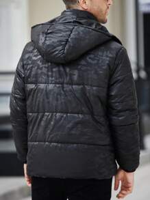 Manfinity Homme Chaqueta con cremallera y capucha con estampado de camuflaje texturizado en negro para hombre, con bolsillos con cordón, para otoño/invierno, ropa de hombre de otoño e invierno, abrigo de camuflaje