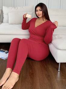 Dazy Petite Plus V-Neck Contrast Lace Slim Fit Top And Leggings Pajama Set, Wine Red, Suitable For Christmas, Chinese New Year, And All Seasons