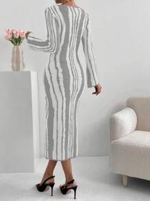 Chiquease 女士条纹圆领长袖修身优雅毛衣裙（图案可能有所不同），秋冬