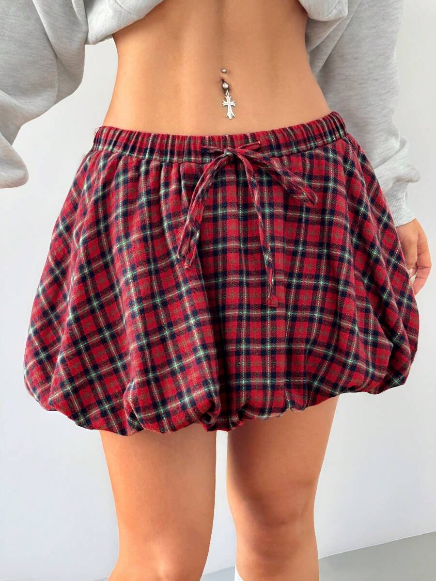 SHEIN EZwear 女孩 Y2K 学院风音乐节红色格子迷你泡泡裙