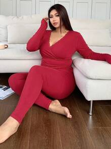 Dazy Petite Plus V-Neck Contrast Lace Slim Fit Top And Leggings Pajama Set, Wine Red, Suitable For Christmas, Chinese New Year, And All Seasons