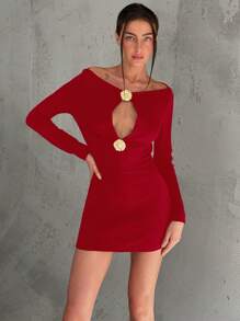 Aloruh Nuevo vestido mini con cuello barco, corte sexy en el pecho y decoración de hebilla metálica, para otoño/invierno