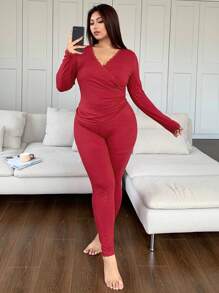 Dazy Petite Plus V-Neck Contrast Lace Slim Fit Top And Leggings Pajama Set, Wine Red, Suitable For Christmas, Chinese New Year, And All Seasons