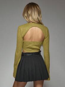 MISSGUIDED Raffinierter ausgeschnittener gestrickter Crop Top mit langen Glockenärmeln, Winterfest, Partyabend-Outfit, stilvolle Designer-Strickmode für die Festsaison - Grün - View 2