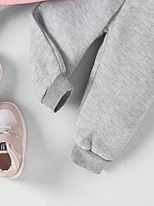 3 Peças Conjunto de Moda Bebê Menina: Moletom com Capuz Estampa de Letras, Colete Acolchoado e Calça de Moletom, Estilo Princesa Fofo, Quente e Confortável para Outono/Inverno, Conjunto Essencial - Multicolorido - Visão 4