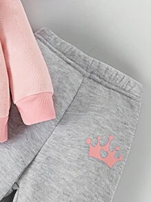 3 Peças Conjunto de Moda Bebê Menina: Moletom com Capuz Estampa de Letras, Colete Acolchoado e Calça de Moletom, Estilo Princesa Fofo, Quente e Confortável para Outono/Inverno, Conjunto Essencial - Multicolorido - Visão 5