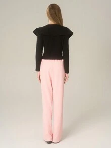 2 件套优雅可爱的现代通勤套装，适合少女：高领毛衣上衣和阔腿裤