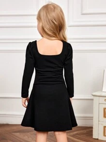 SHEIN Leap Crew 年轻女孩优雅复古方领灯笼长袖 A 字连衣裙，黑色，羊腿袖长袖蛋糕连衣裙，适合生日派对、度假，非常适合秋冬季休闲和日常穿着和上学日常，适合圣诞节、公主裙、母女搭配、姐妹和我搭配。