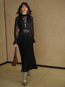 MOTF STUDIO 立领对比色透明网眼喇叭袖蕾丝嵌件褶皱连衣裙（无腰带）