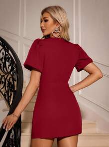 Revavyn 蝴蝶结短袖休闲连衣裙，简约时尚的日常穿着节日派对连衣裙 - 紅色 - 查看 2